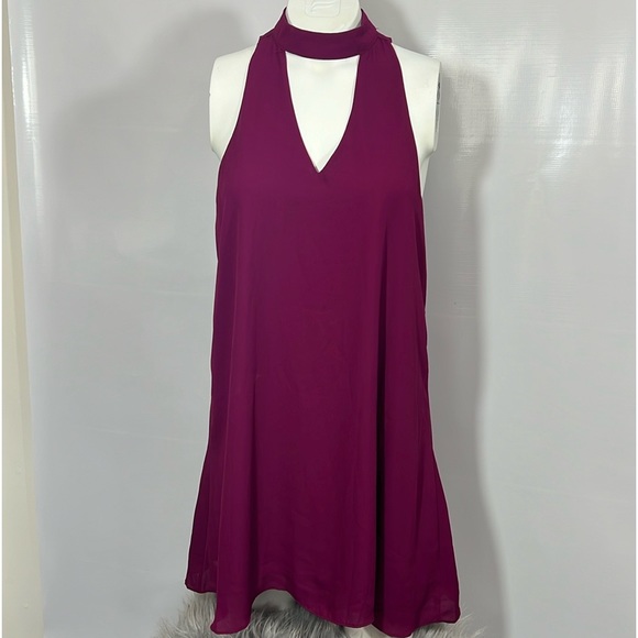 OLIVACEOUS DRESS SLEEVELESS V-NECK SIZE M - Picture 7 of 14